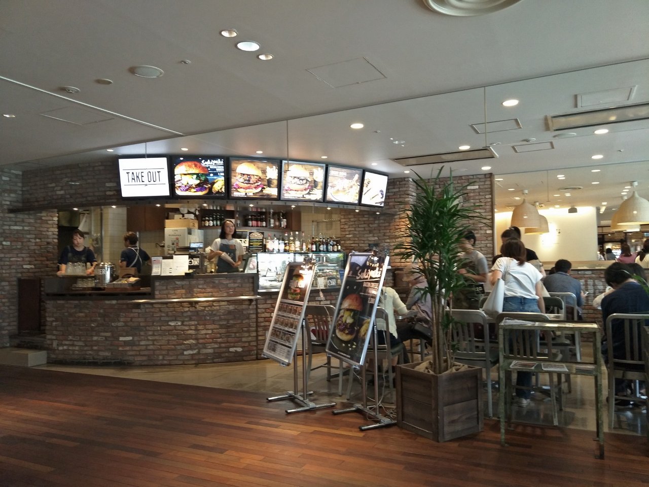 e01_J.S.BURGER-CAFE_20180506.jpg - J.S.BURGER-CAFE(池袋)