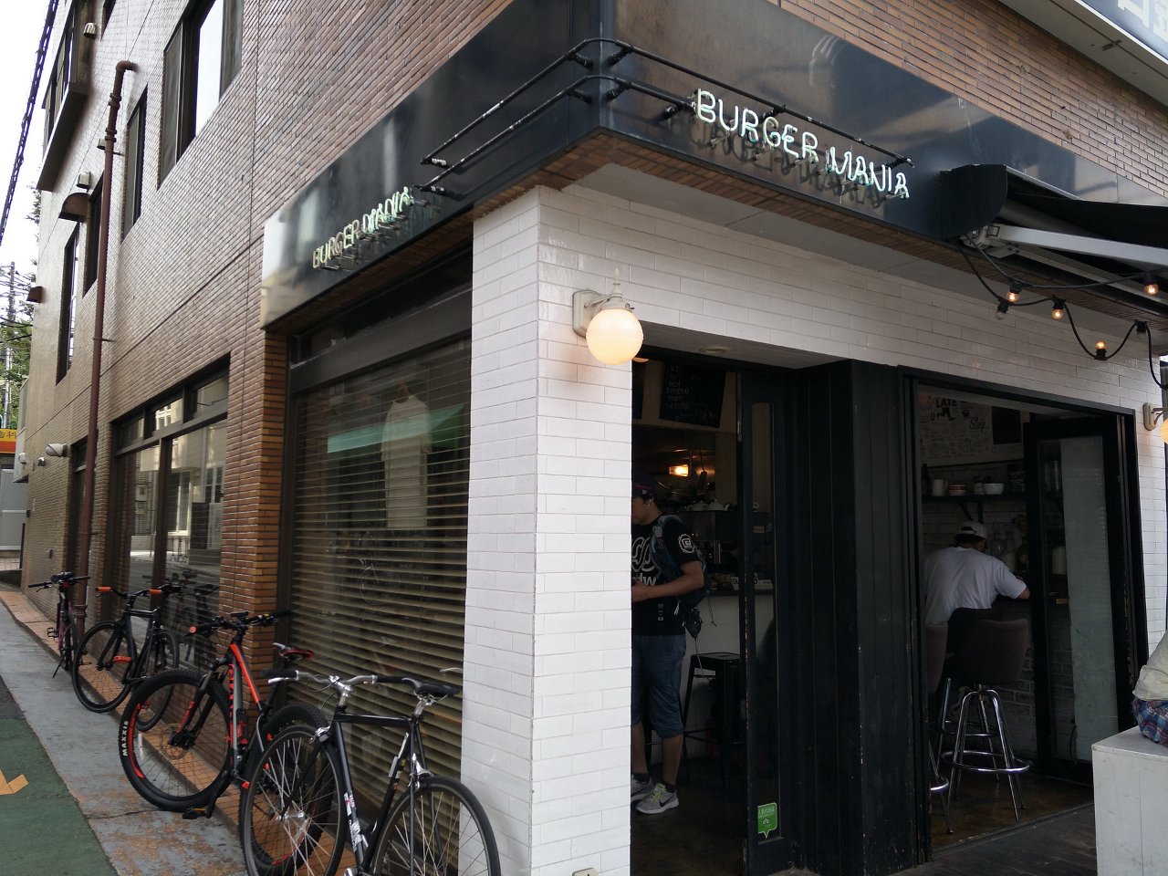 j01_BURGER_MANIA_20180819.jpg - Burger Mania(白金)