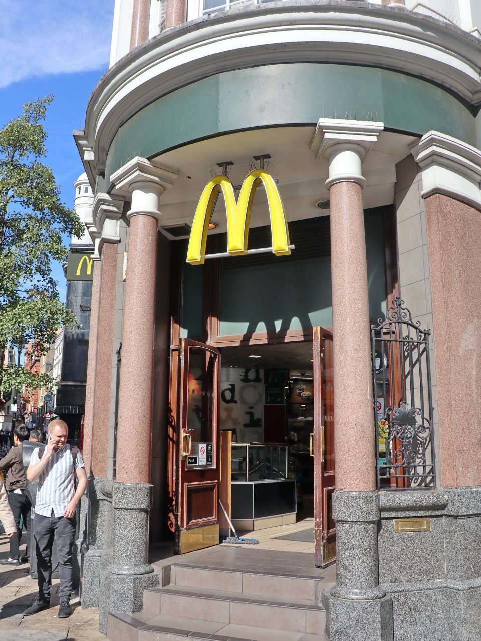 v01_MacDonald(イギリス)_20180929.JPG - MacDonald(ロンドン)