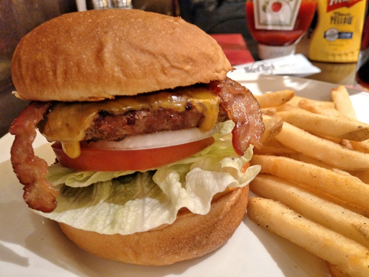 j04_Hard-Rock-Cafe_201990209.jpg
